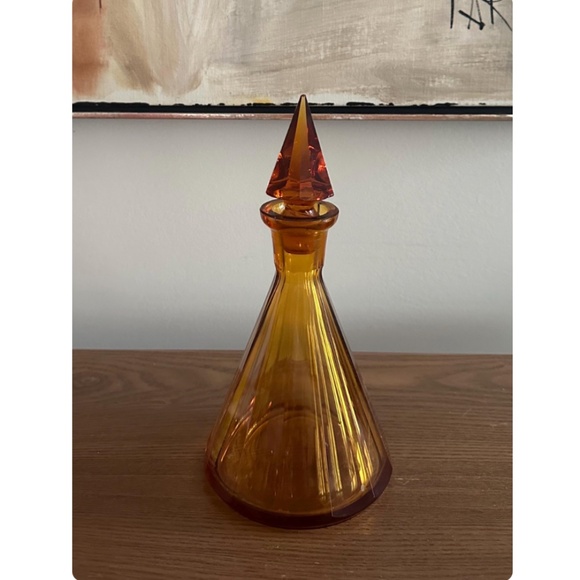 Vintage Art Deco • Amber Crystal Cut Glass Glass Large Prism Style Decanter - Picture 8 of 10